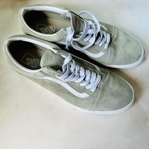 Vans Old Skool Pig Suede Shoes in Moss Gray